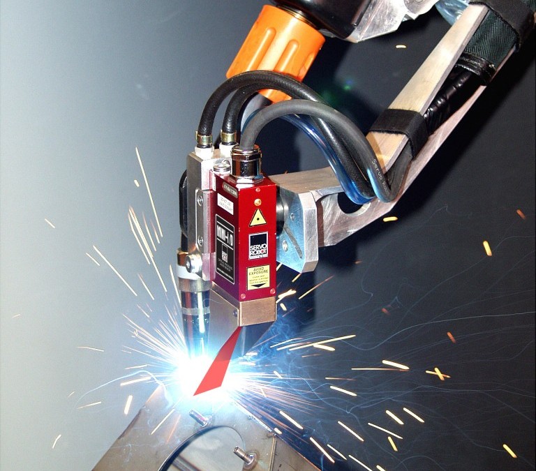 MINI-I/D with MINI-BOX: The Most Compact Tracking System on The Market